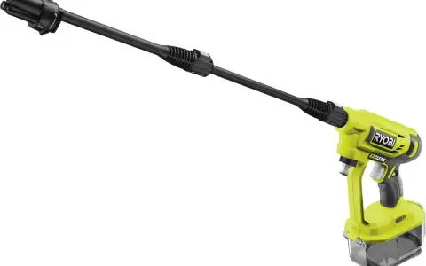 Ryobi EZClean, en portabel högtryckstvätt som gör rengöring enkel. Den bästa högtryckstvätten för proffs som vill ha resultat.