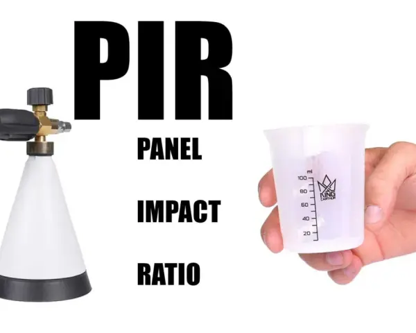 Skumpåläggare för bilvård, med måttbägare för att mäta rätt blandning. PIR står för Panel Impact Ratio.