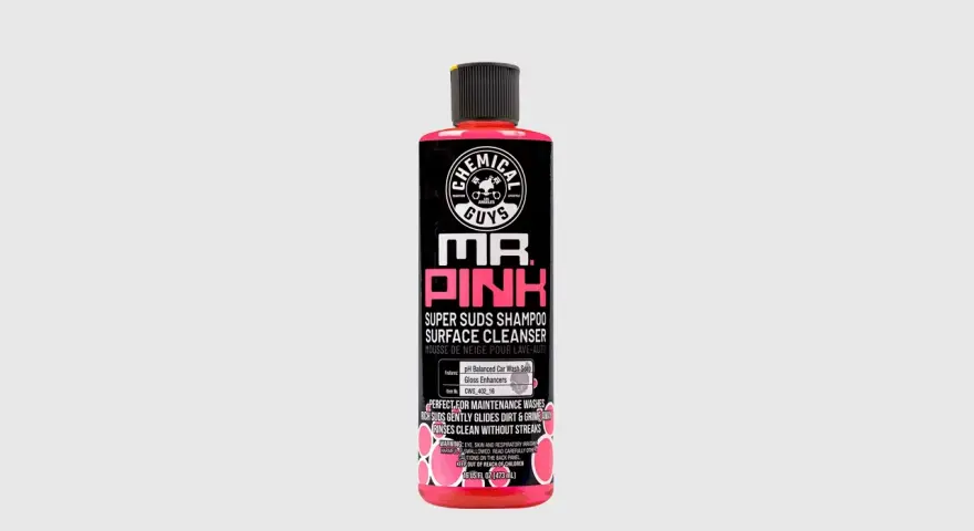 Mr. Pink Super Suds Shampoo för biltvätt. Ger rikligt med skum som rengör bilen utan ränder.